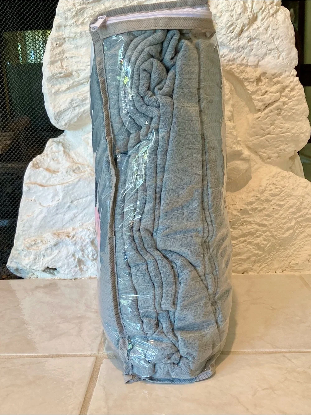 NWT and packaging- Docofil brand, made in Portugal three piece King duvet set